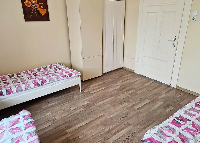 勒沃库森公寓 *